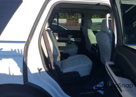 2021 Ford Expedition Platinum z USA, uszkodzony, nr VIN 1FMJU1MT8MEA18110